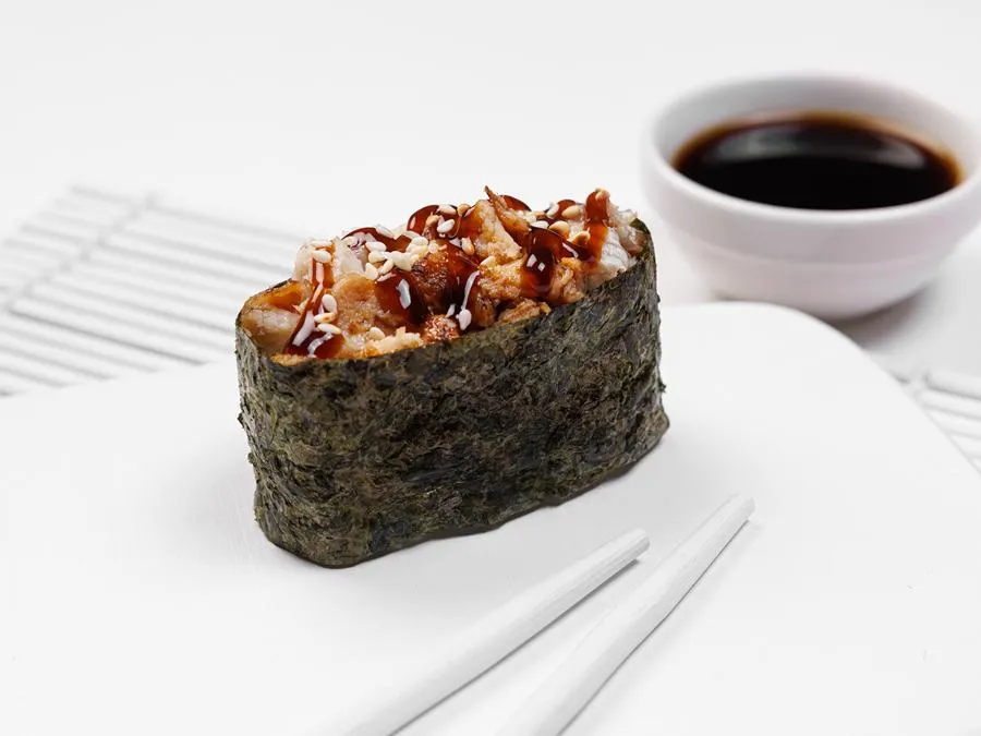 Гункан с угрем